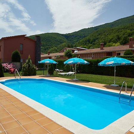 Apartamentos Fonda Finet Sant Felíu de Pallarols المظهر الخارجي الصورة