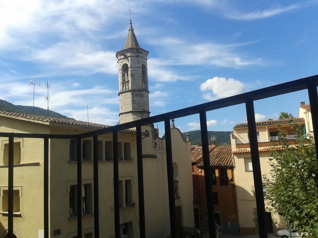Apartamentos Fonda Finet Sant Felíu de Pallarols الغرفة الصورة