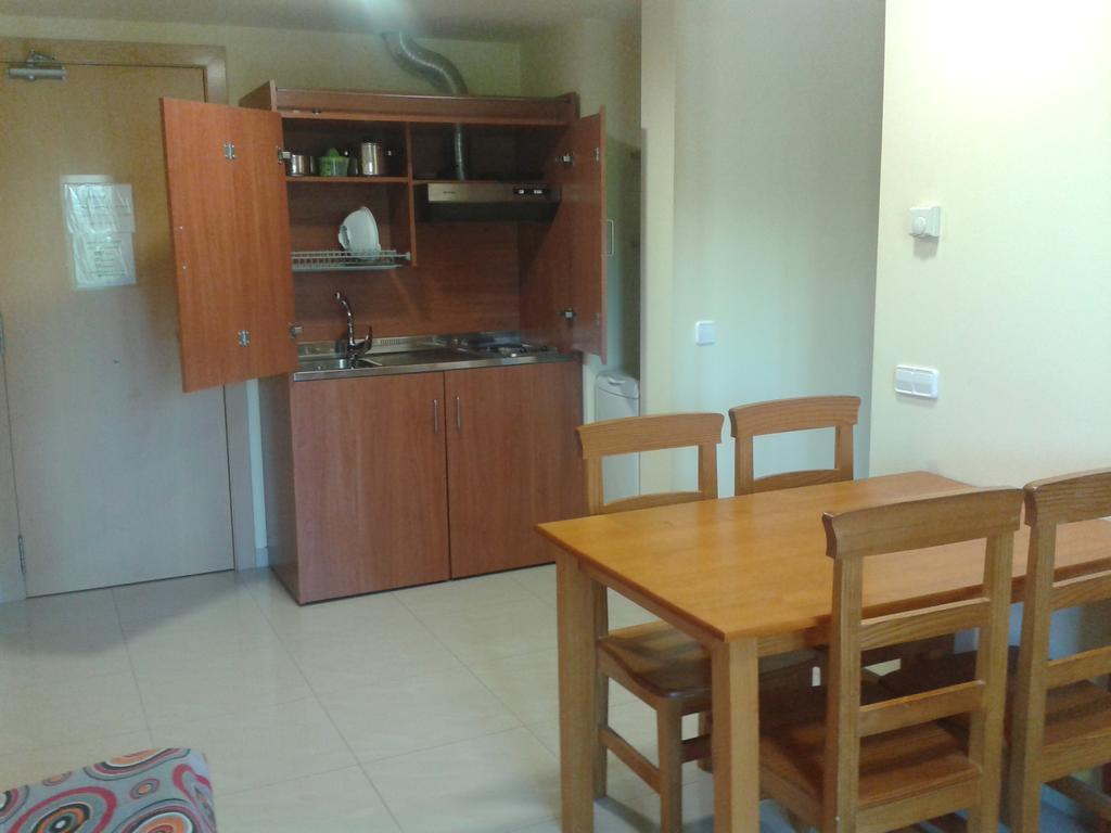 Apartamentos Fonda Finet Sant Felíu de Pallarols المظهر الخارجي الصورة