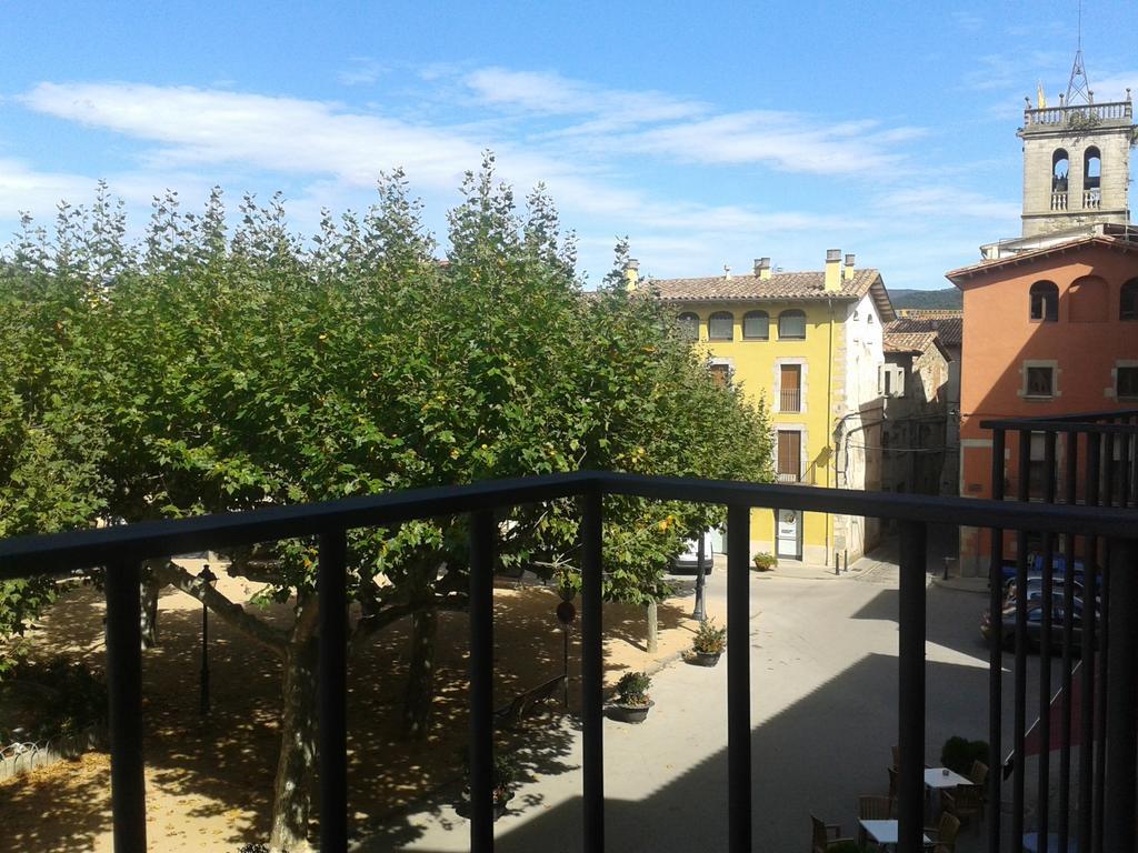 Apartamentos Fonda Finet Sant Felíu de Pallarols الغرفة الصورة